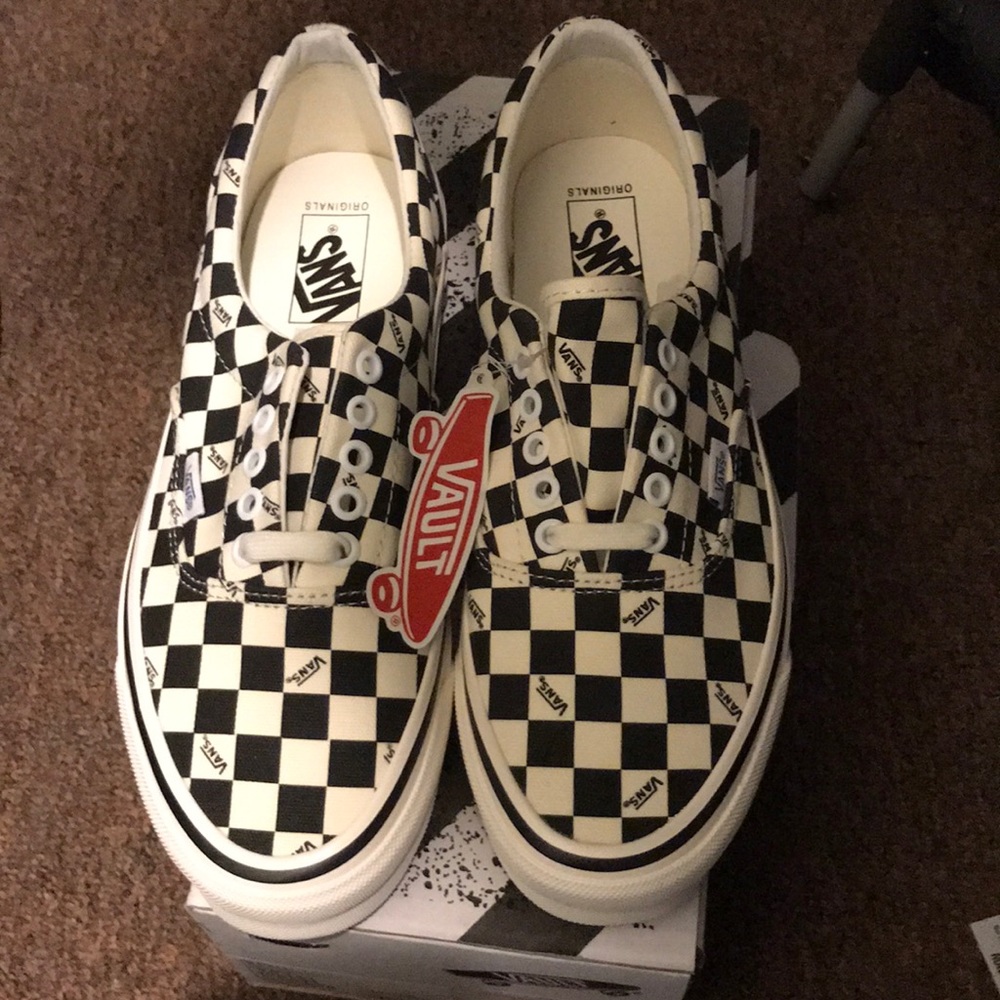 ❌SOLD❌Vans vault “Jerry’s” size 9 NWT